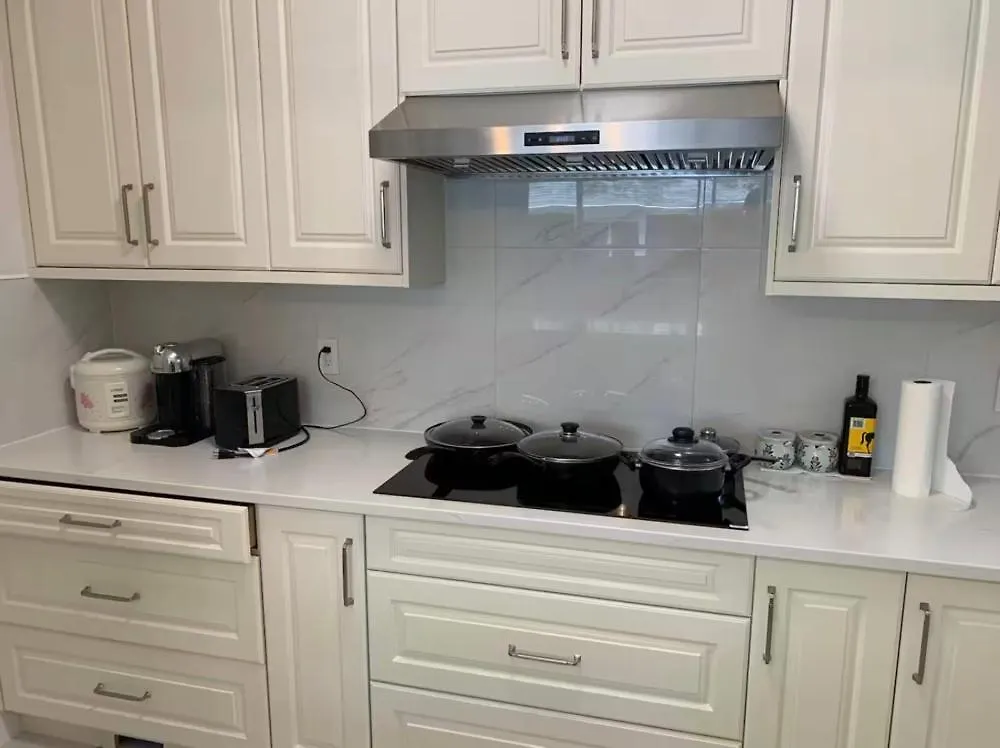 Cozy Private Room In Charming Dunbar-Southlands Vancouver 0*,  Kanada